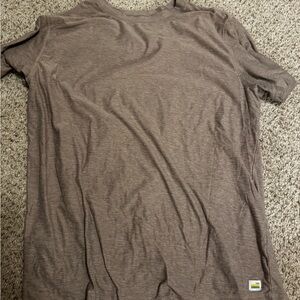 Vuori women’s Short Sleeve Brown Tee